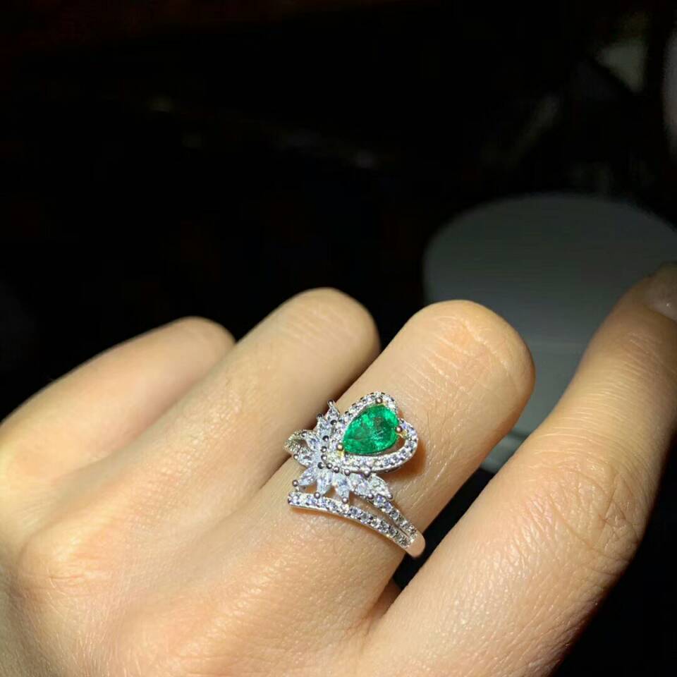 HAND CRAFTED GENUINE EMERALD RING FOR WOMEN
